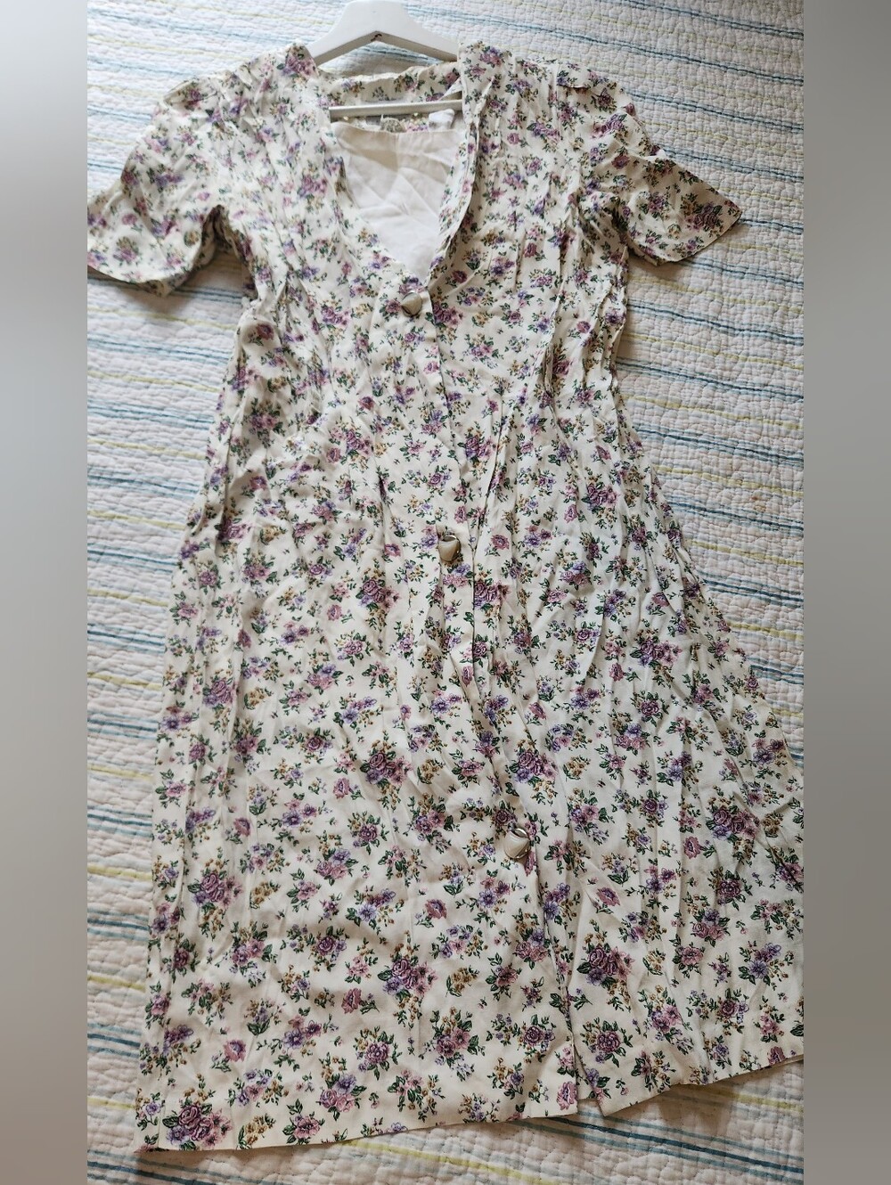 Vintage Floral Button-Front Dress in Cream and Lavender